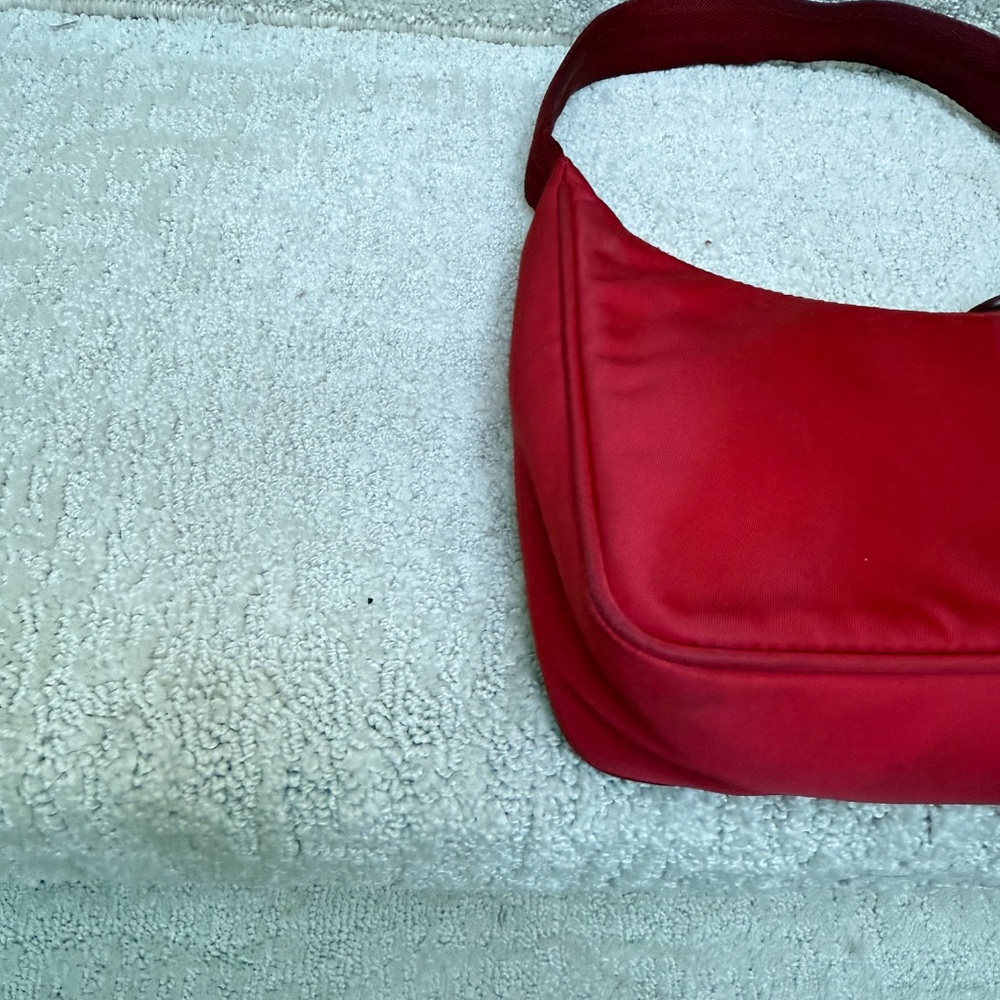 Nylon Re edition Shoulder bag in Red Nylon - Picture 15 of 16
